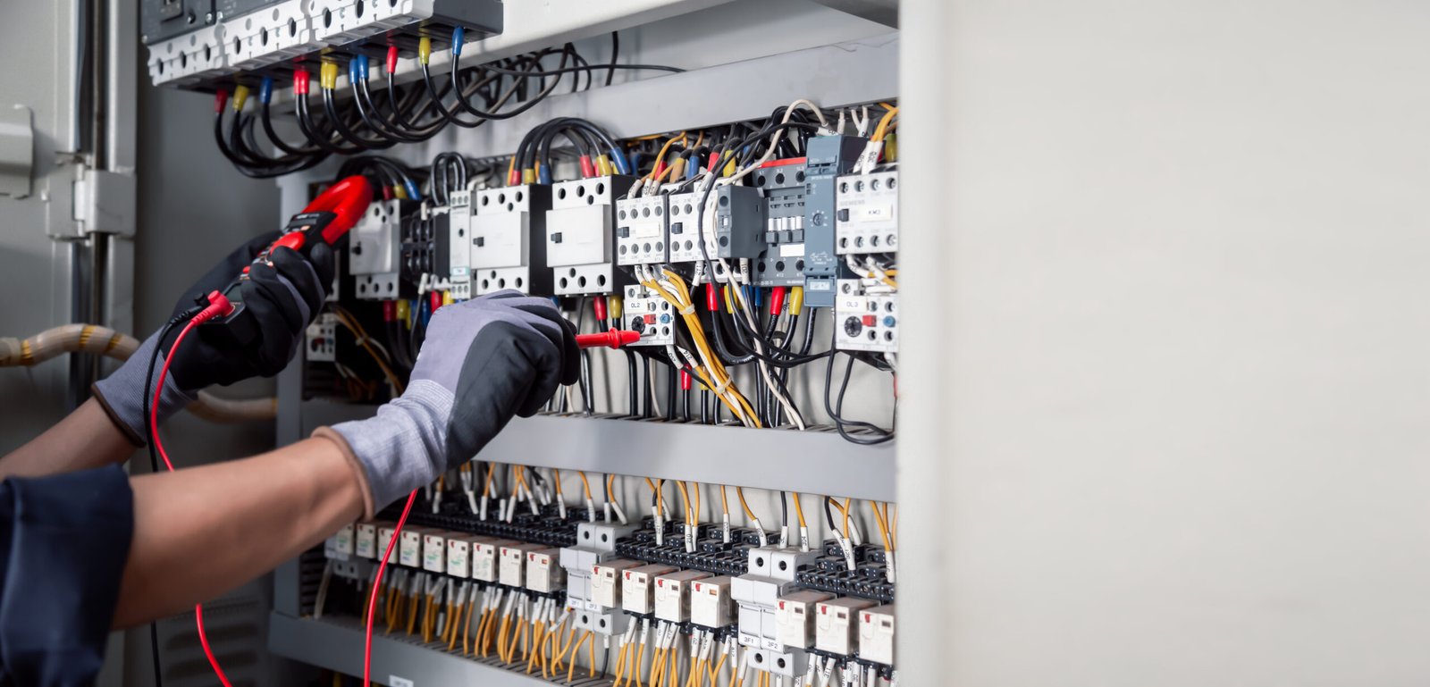 Travaux d'électricité